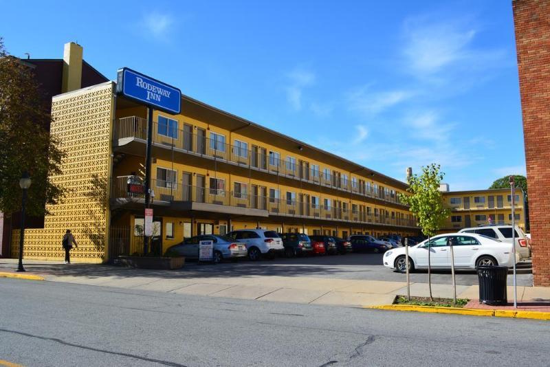 Red Roof Inn York Downtown Exterior foto